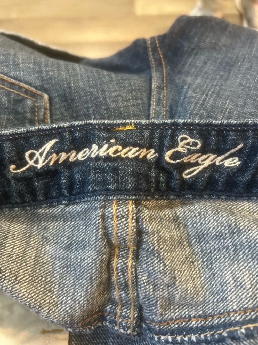 American Eagle Outfitters Distressed Rolled Hem Jean Shorts size 6 - Picture 3 of 6